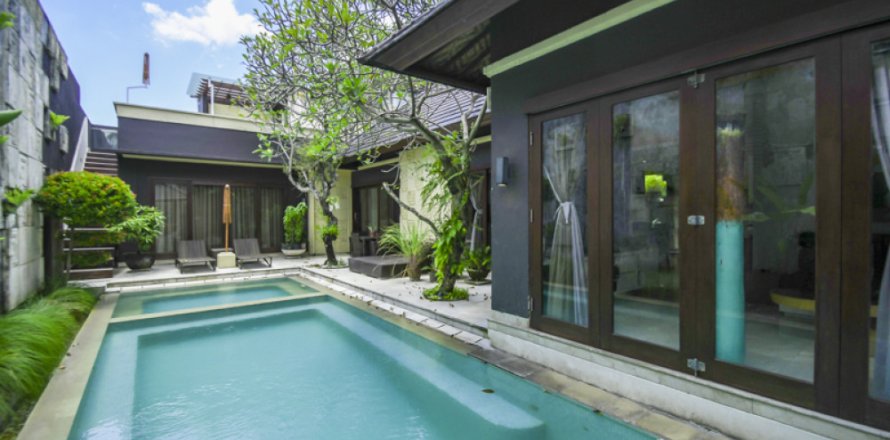 4 bedrooms Villa in Kerobokan, Badung, Bali (11931)