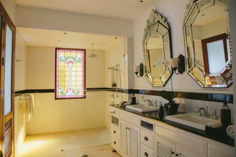 6 bedrooms Villa in Seminyak, Badung, Bali (1145) 23