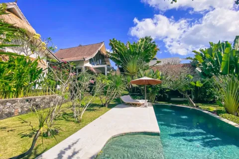 Vila 4 kamar tidur di Tumbak Bayuh, Mengwi, Badung, Bali (11412)