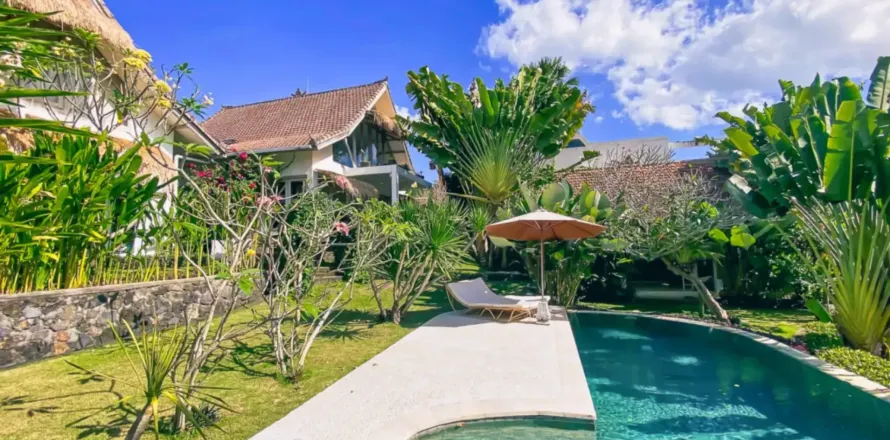 4 bedrooms Villa in Tumbak Bayuh, Mengwi, Badung, Bali (11412)