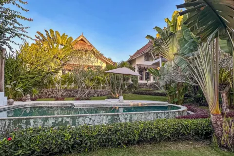 4 bedrooms Villa in Tumbak Bayuh, Mengwi, Badung, Bali (11412) 2