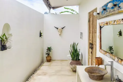 4 bedrooms Villa in Tumbak Bayuh, Mengwi, Badung, Bali (11412) 13