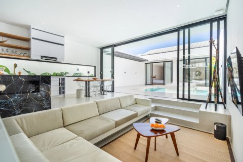 2 bedrooms Villa in Denpasar, Bali (14130) 3