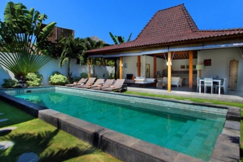 Vila 4 kamar tidur di Seminyak, Badung, Bali (2015)