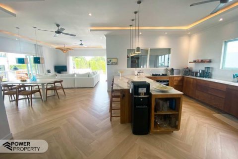 5 bedrooms Villa in South Kuta, Badung, Bali (8712) 24