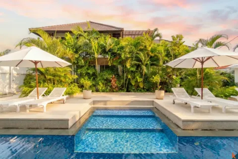 Vila 5 kamar tidur di Seminyak, Badung, Bali (10798)