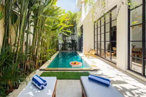 Vila 3 kamar tidur di Tibubeneng, Badung, Bali (10793)