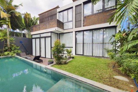 Vila 4 kamar tidur di Canggu, Badung, Bali (12132)