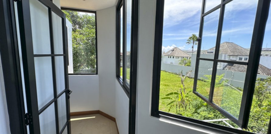 1 bedroom Villa in Tibubeneng, Badung, Bali (11738)