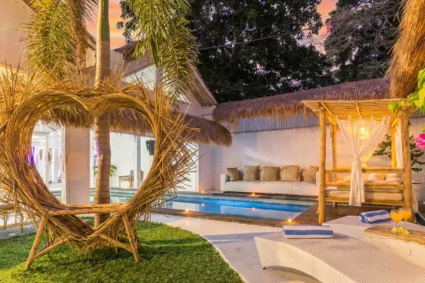 Vila 4 kamar tidur di Cemagi, Mengwi, Badung, Bali (11062)