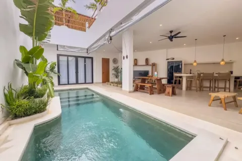 Vila 3 kamar tidur di Tumbak Bayuh, Mengwi, Badung, Bali (11065)