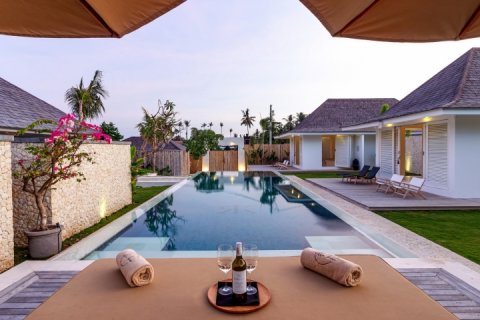 Vila 5 kamar tidur di Canggu, Badung, Bali (1459)