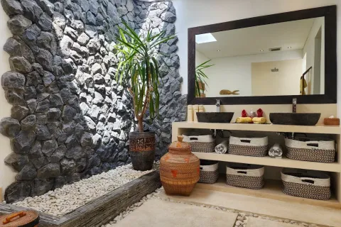 4 bedrooms Villa in Tibubeneng, Badung, Bali (11081) 17