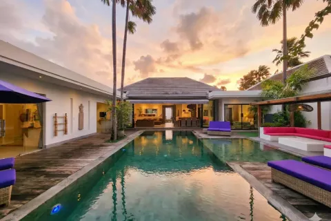 Vila 4 kamar tidur di Tibubeneng, Badung, Bali (11081)