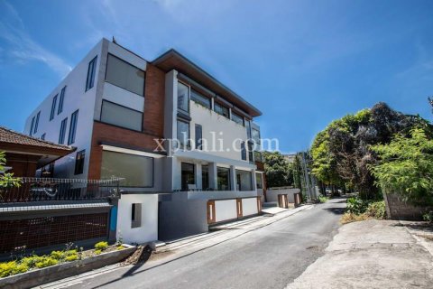 Vila 45 kamar tidur di Denpasar, Bali (827)