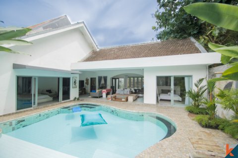 Vila 4 kamar tidur di Nusa Dua, Badung, Bali (11378)