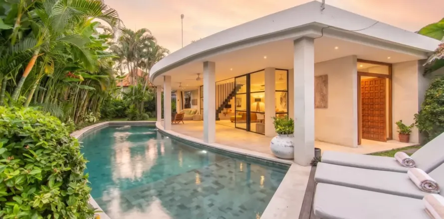4 bedrooms Villa in Seminyak, Badung, Bali (10917)