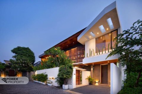 Vila 4 kamar tidur di Canggu, Badung, Bali (9642)