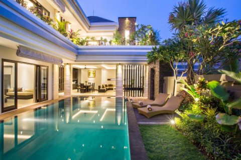 Vila 3 kamar tidur di Jimbaran, Badung, Bali (1911)