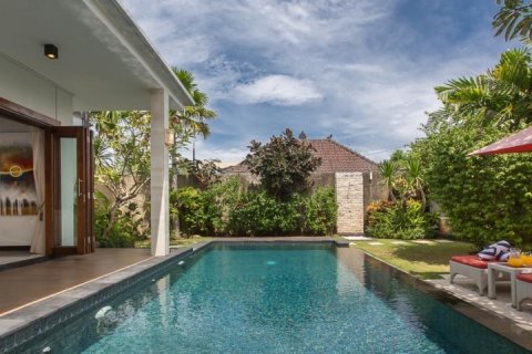 Vila 3 kamar tidur di Seminyak, Badung, Bali (1913)
