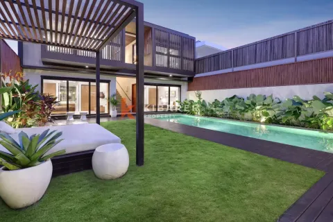 Vila 4 kamar tidur di Tibubeneng, Badung, Bali (13025)