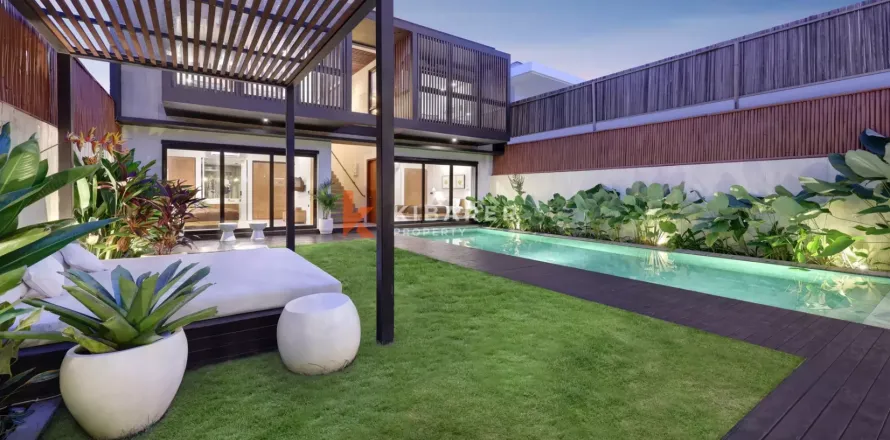 4 bedrooms Villa in Tibubeneng, Badung, Bali (13025)