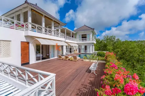 Vila 4 kamar tidur di Kuta, Badung, Bali (12835)