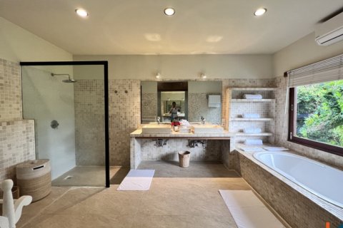 5 bedrooms Villa in Tibubeneng, Badung, Bali (12121) 11