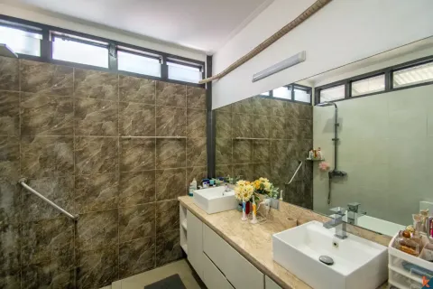 5 bedrooms Villa in Kerobokan, Badung, Bali (10860) 12