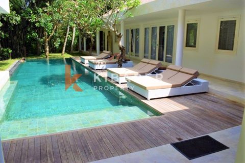 Vila 4 kamar tidur di Pererenan, Mengwi, Badung, Bali (13261)