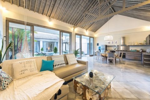2 bedrooms Villa in Canggu, Badung, Bali (1973) 3