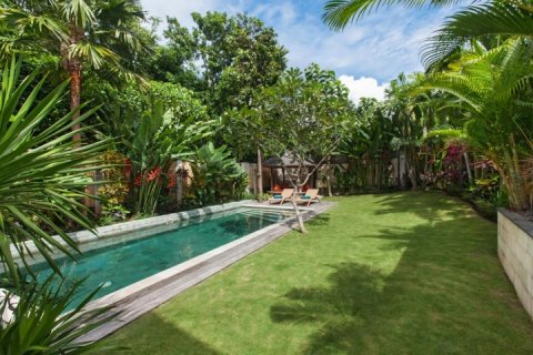 Vila 3 kamar tidur di Seminyak, Badung, Bali (1734)
