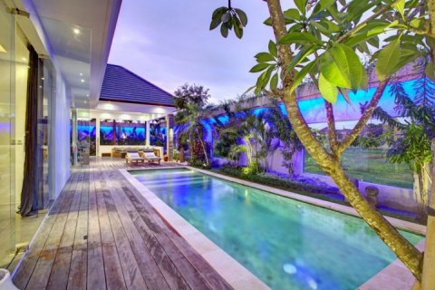 Vila 2 kamar tidur di Seminyak, Badung, Bali (2171)