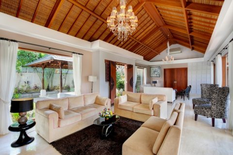 6 bedrooms Villa in South Kuta, Badung, Bali (1137) 11