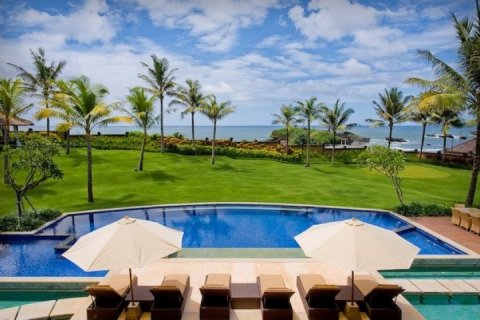 Vila 5 kamar tidur di Canggu, Badung, Bali (1139)