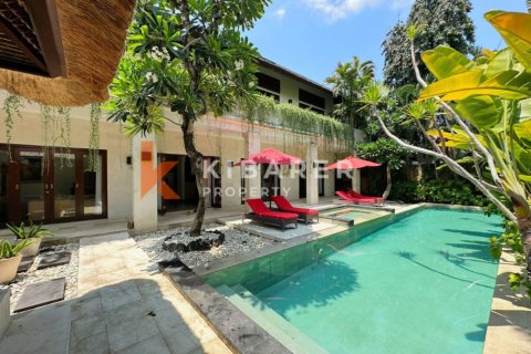 Vila 3 kamar tidur di Seminyak, Badung, Bali (13641)