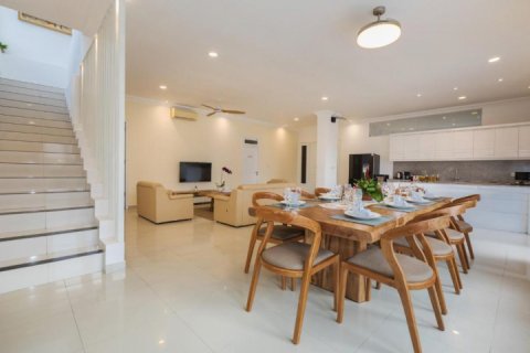 5 bedrooms Villa in South Kuta, Badung, Bali (1806) 4