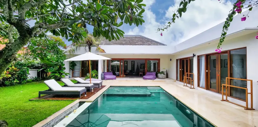 3 bedrooms Villa in South Denpasar, Denpasar, Bali (11626)