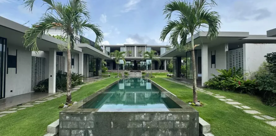 6 bedrooms Villa in Cemagi, Mengwi, Badung, Bali (11621)