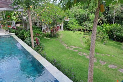 5 bedrooms Villa in Tumbak Bayuh, Mengwi, Badung, Bali (12070) 4
