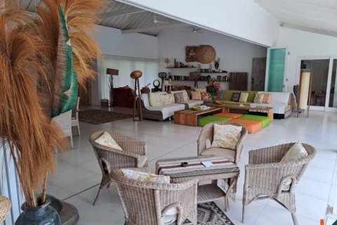 5 bedrooms Villa in Tumbak Bayuh, Mengwi, Badung, Bali (12070) 14