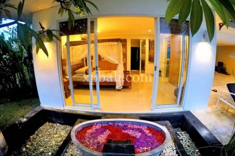 Вилла с 16 спальнями в Южная Кута, Бадунг, Бали (5923) 4