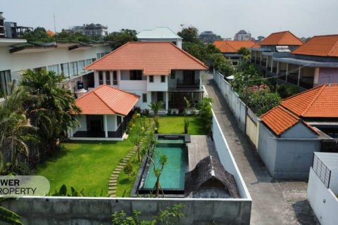 Vila 5 kamar tidur di Seminyak, Badung, Bali (8497)