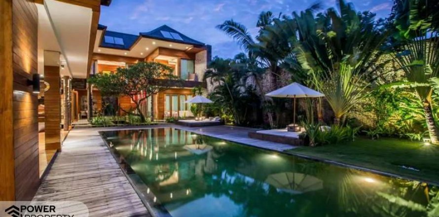4 bedrooms Villa in Seminyak, Badung, Bali (8499)