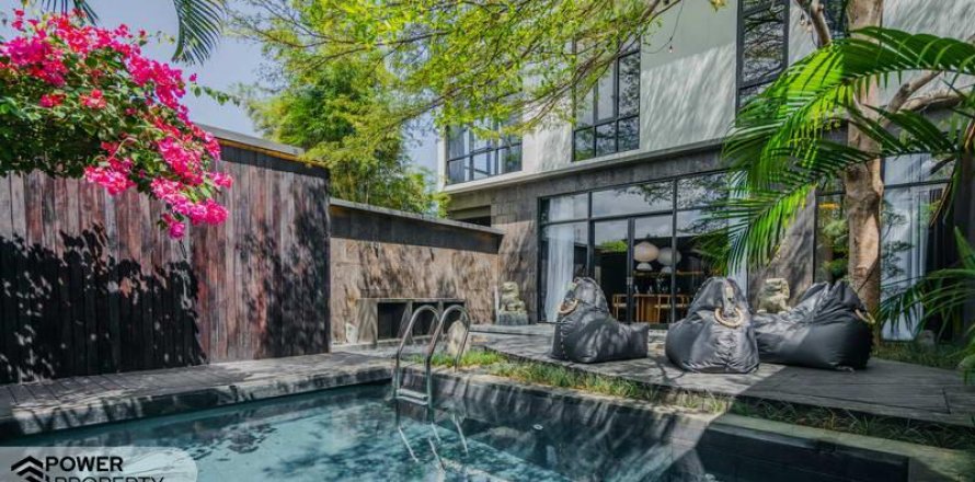 Vila 3 kamar tidur di Kuta Selatan, Badung, Bali (8495)