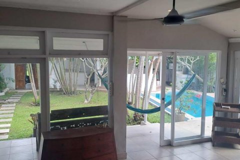 Vila 3 kamar tidur di Canggu, Badung, Bali (9251) 8