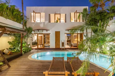 4 bedrooms Villa in Badung, Bali (11161) 3