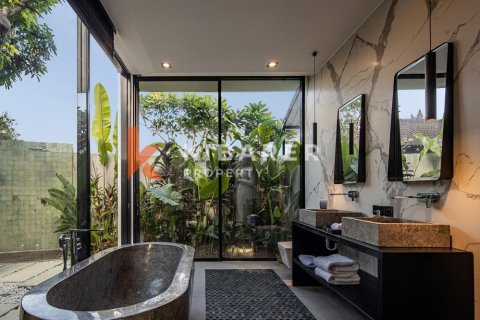 4 bedrooms Villa in Badung, Bali (12739) 8