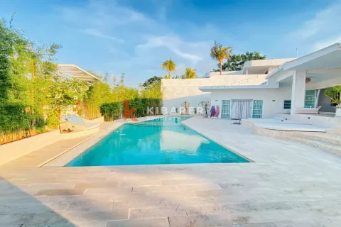 Vila 4 kamar tidur di Kuta Selatan, Badung, Bali (12423)