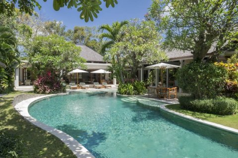 Vila 8 kamar tidur di Seminyak, Badung, Bali (1111)
